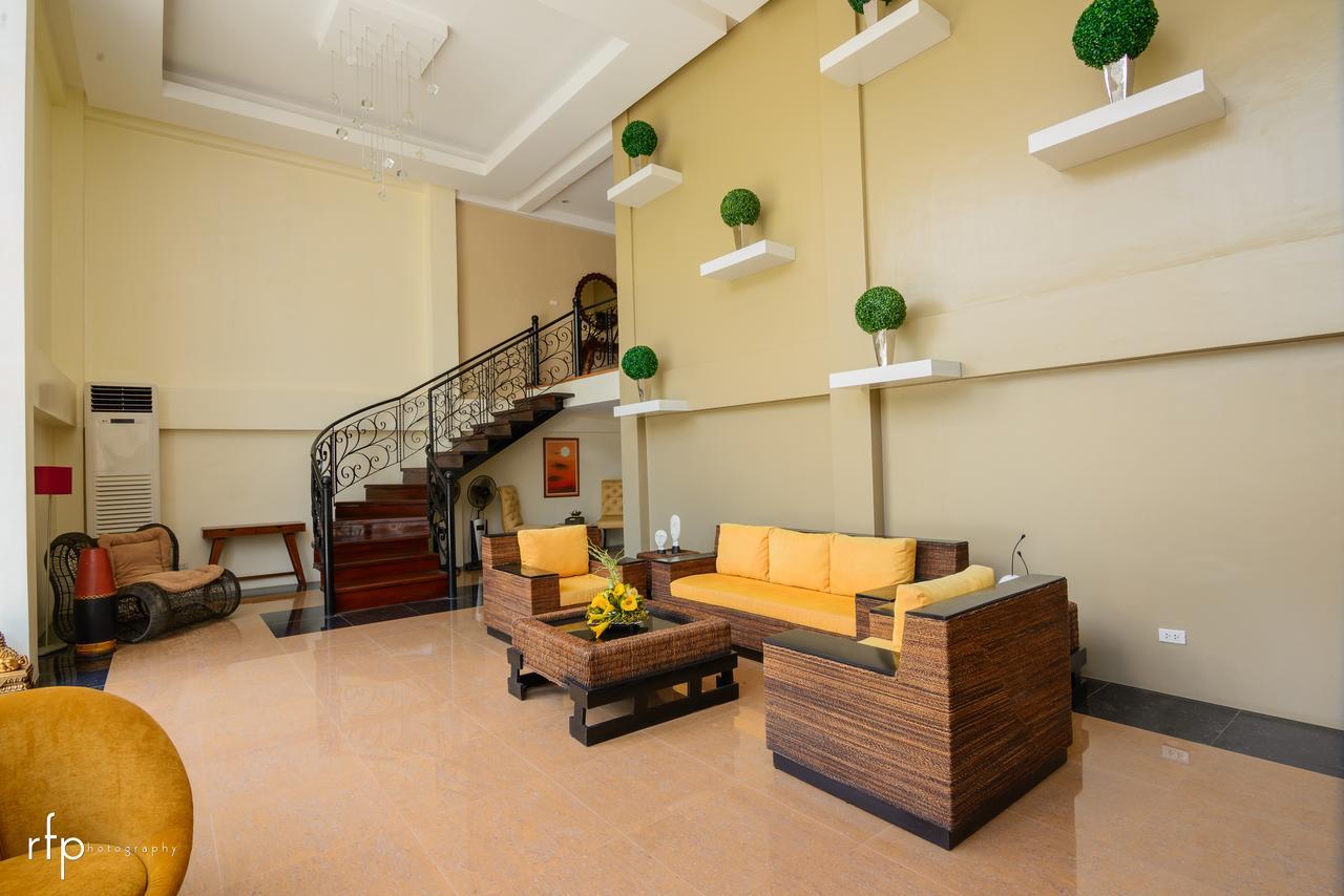 Hotel Balai Carmela Tuguegarao Esterno foto