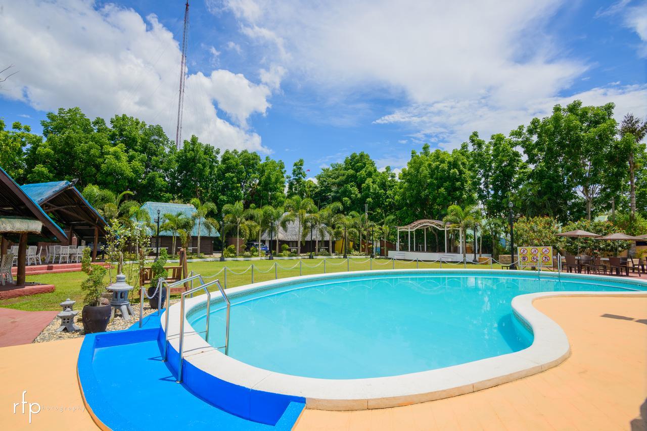 Hotel Balai Carmela Tuguegarao Esterno foto